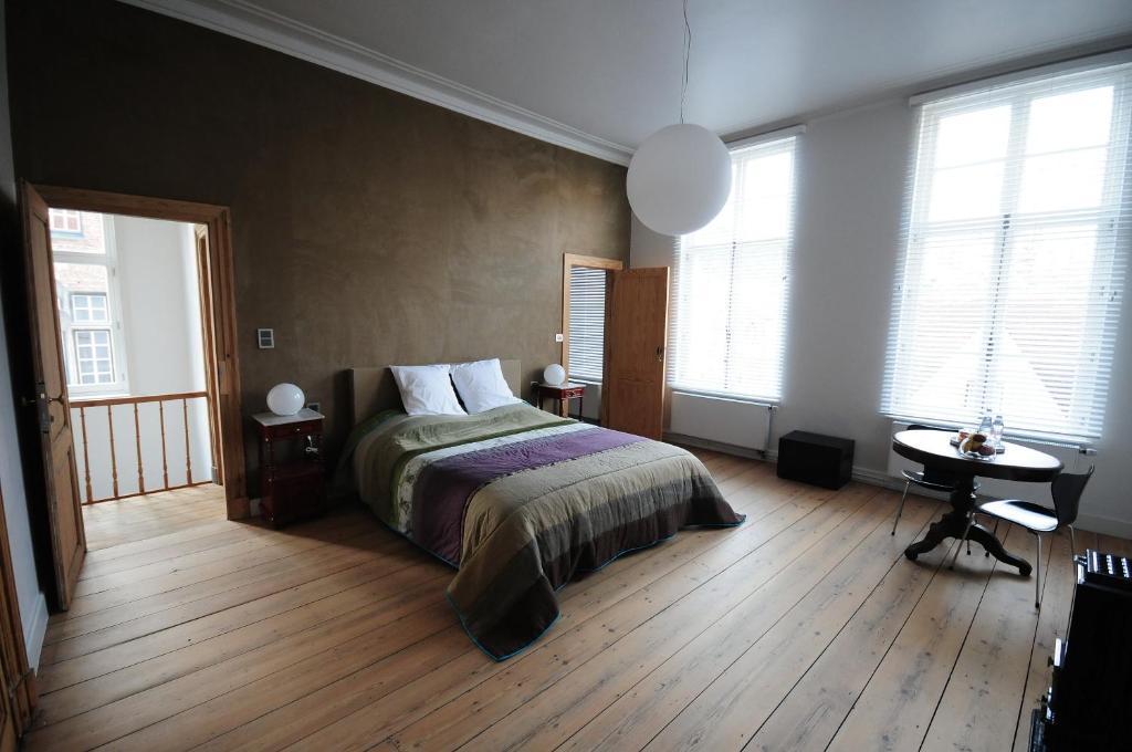 ブルージュ B＆B アリス ＆ アナイス Bed & Breakfast 部屋 写真